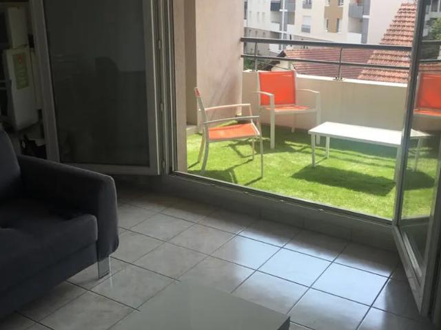 Location Appartement Rue Jean Jaurès, Ville la Grand