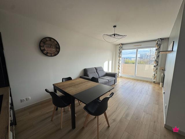Location Appartement Rue Jean Louis Barrault, Meyzieu