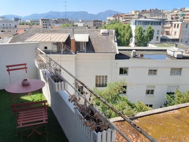 Location Appartement Rue Jean Mermoz, Marseille