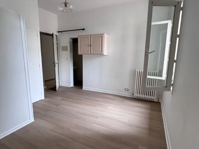 Location Appartement Rue Jean Moulin, Dax
