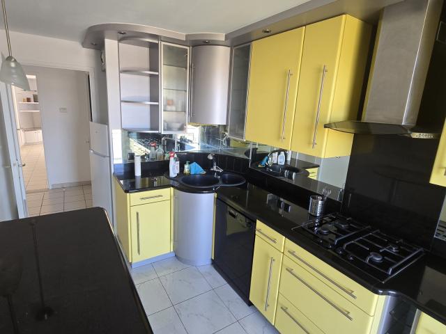 Location Appartement Rue Jean Pierre Guingat, Vif