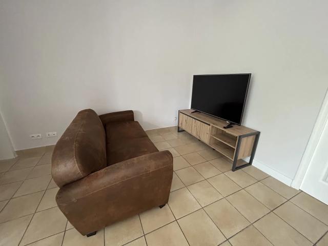 Location Appartement Rue Jeanne Morel, Vaulx en Velin