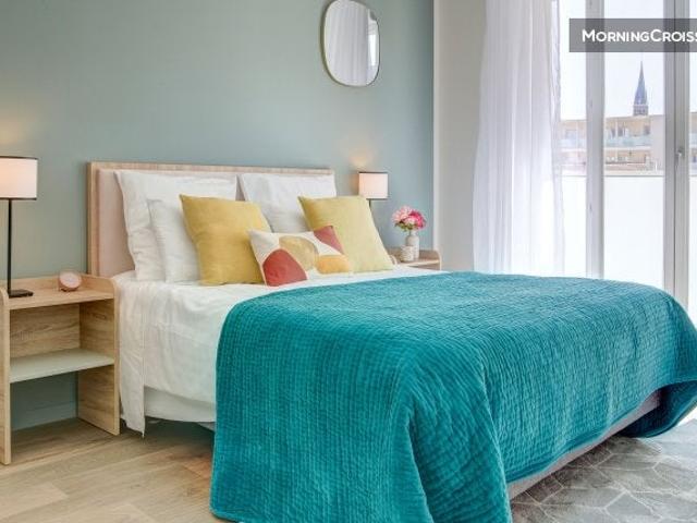Location Appartement Rue Jules Guichard, Reims