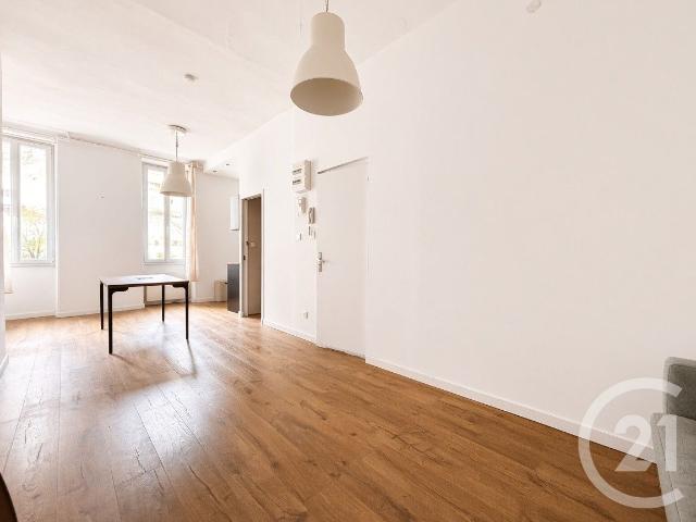 Location Appartement Rue Jules Moulet, Marseille