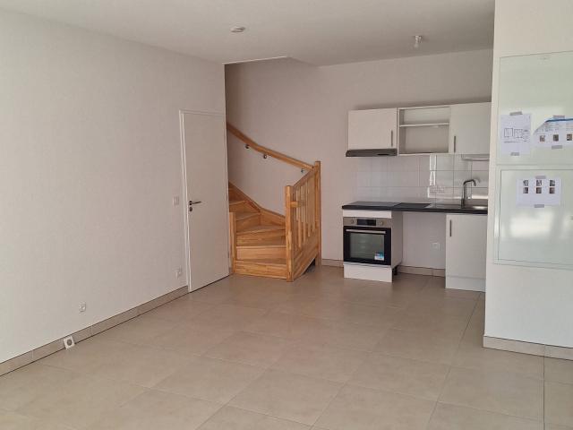Location Appartement Rue Jules Raimu, Nîmes