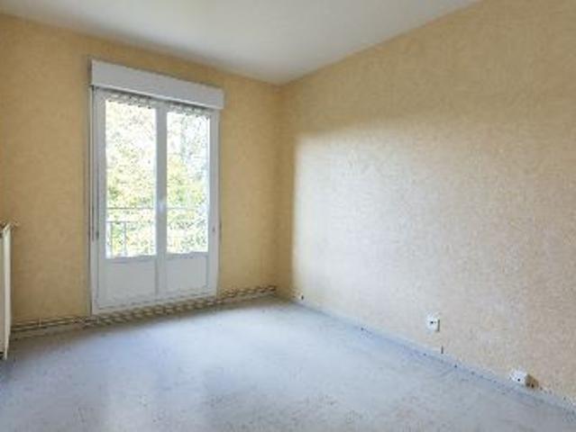 Location Appartement Rue Julien Diligent, Saint Gaultier
