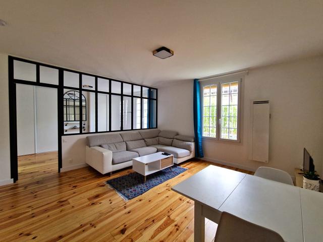 Location Appartement Rue Olivier de Serres, Paris