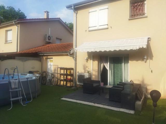 Location Appartement Rue Oradour sur Glane, Vénissieux