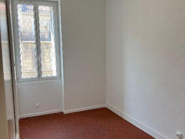 Location Appartement Rue Louis Biroard, Marseille