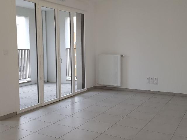 Location Appartement Rue Louis Fort, Villeurbanne