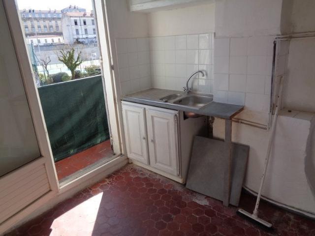 Location Appartement Rue Louis Mouronval, Marseille