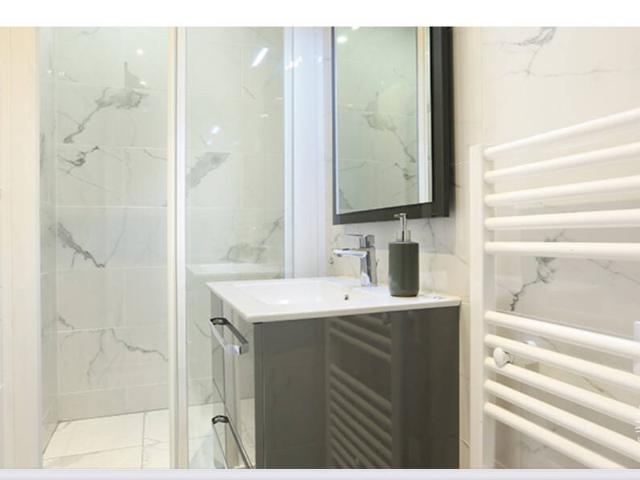 Location Appartement Rue Louis Morard, Paris
