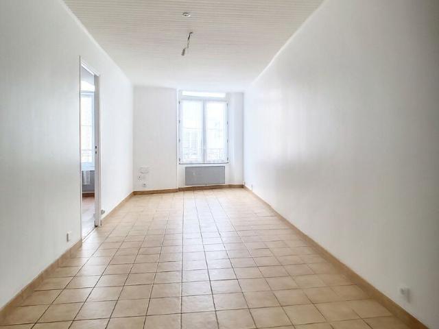 Location Appartement Rue Louis Moreau, Étampes