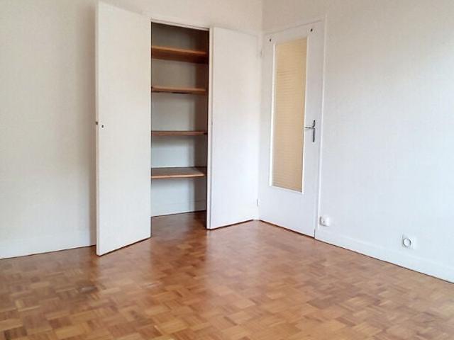 Location Appartement Rue Louis Moreau, Étampes