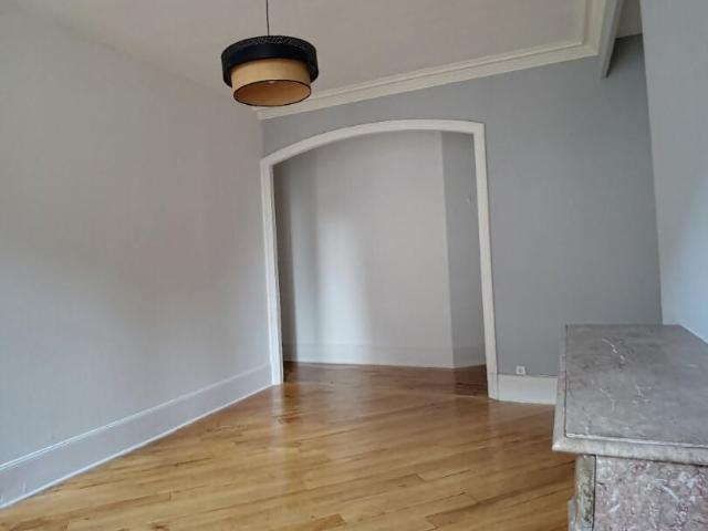 Location Appartement Rue Louis Moreau, Étampes