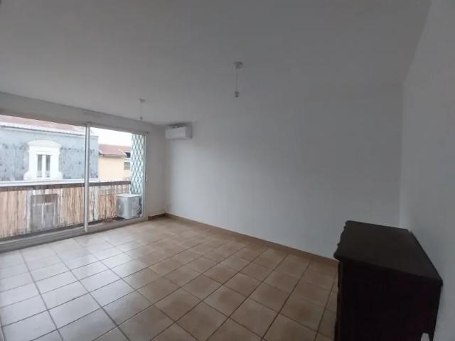 Location Appartement Rue Louis Pasteur, Béziers
