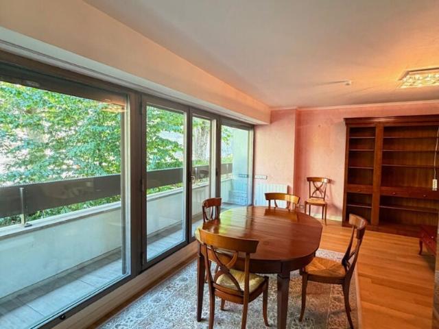 Location Appartement Rue Benjamin Godard, Paris