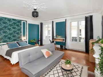 Location Appartement Rue Louise Émilie de La Tour d'Auvergne, Paris