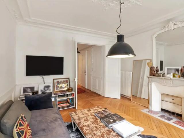 Location Appartement Rue Bochart de Saron, Paris