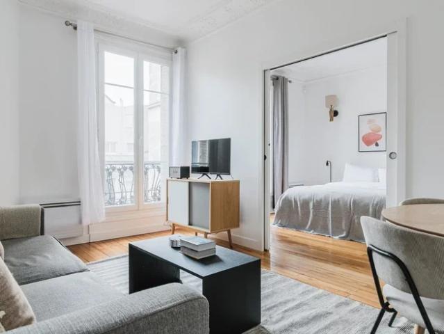 Location Appartement Rue Laugier, Paris