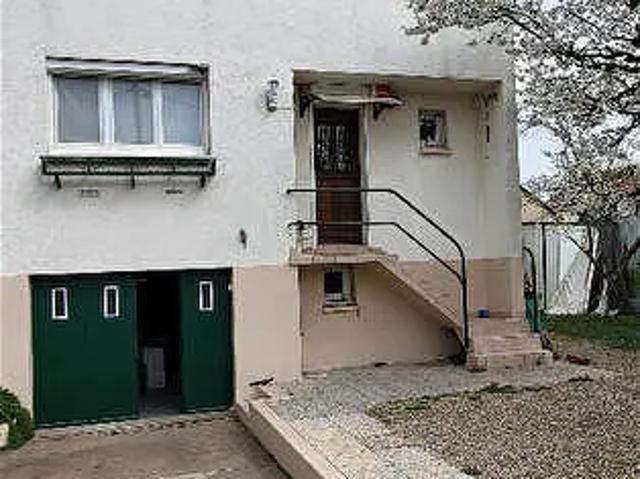 Location Appartement Rue Lazare Bertrand, Sens