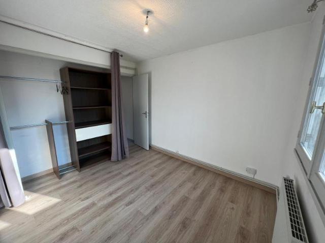 Location Appartement Rue Lazare Hoche, Fontaine