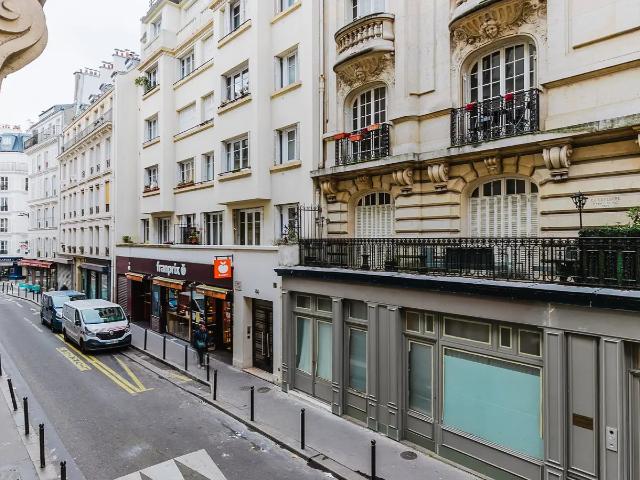 Location Appartement Rue la Condamine, Paris