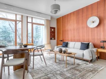 Location House Rue La Bruyère, Paris