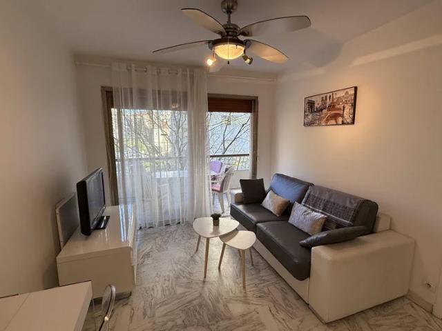 Location Appartement Rue Lacour, Cannes
