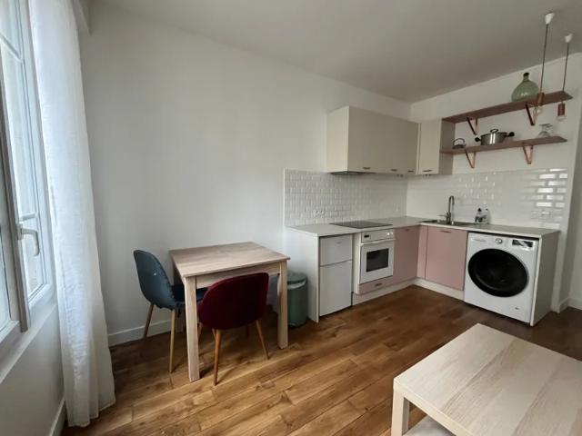 Location Appartement Rue Lacroix, Paris