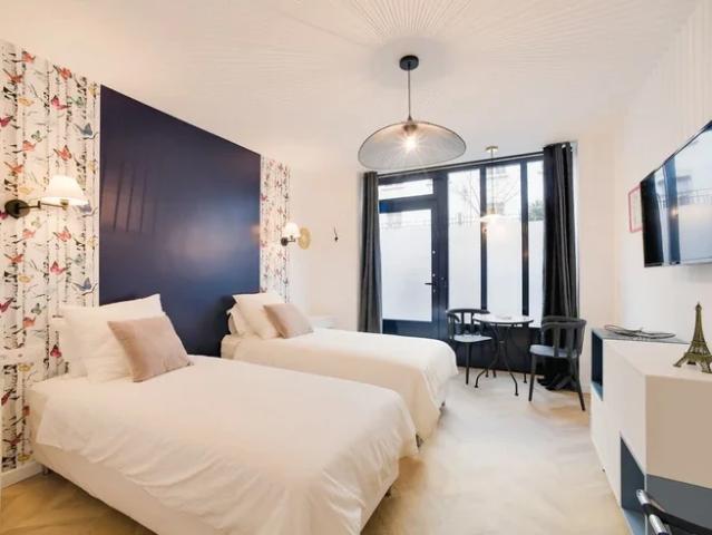 Location Appartement Rue Lacretelle, Paris