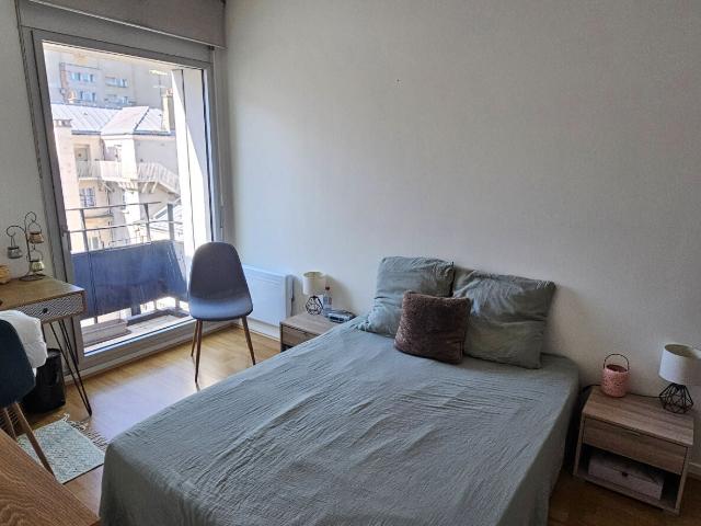 Location Appartement Rue Laferrière, Paris