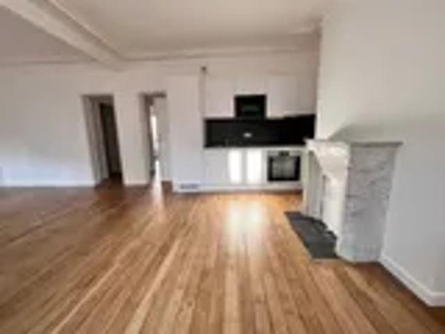 Location Appartement Rue Lamarck, Paris