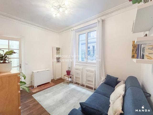 Location Appartement Rue Lamblardie, Paris