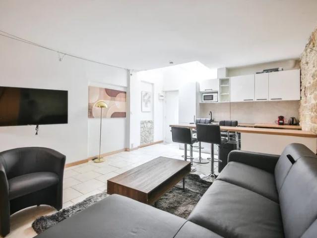 Location Appartement Rue Lecourbe, Paris