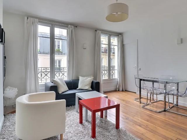 Location Appartement Rue Legendre, Paris