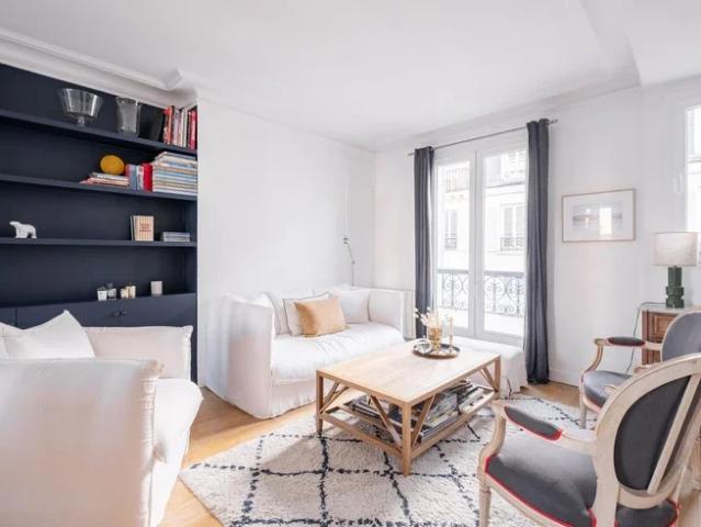 Location Appartement Rue Lemercier, Paris