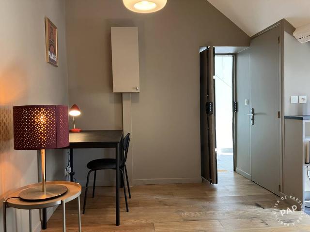 Location Appartement Rue Léon, Paris