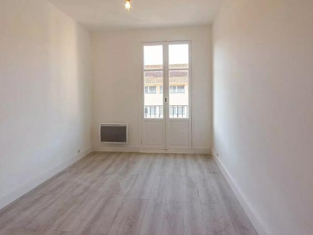 Location Appartement Rue Léotardi, Nice