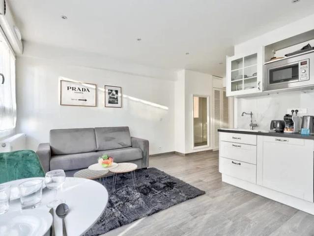Location Appartement Rue Leroux, Paris
