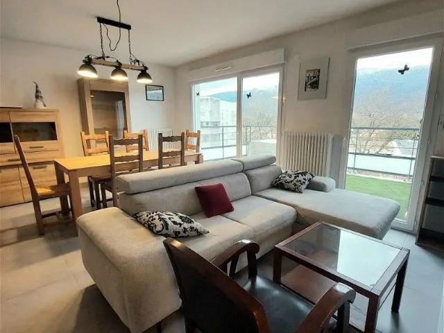 Location Appartement Rue Lucie Aubrac, Saint Genis Pouilly