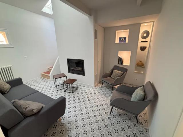 Location House Rue Lucien Clergue, Arles