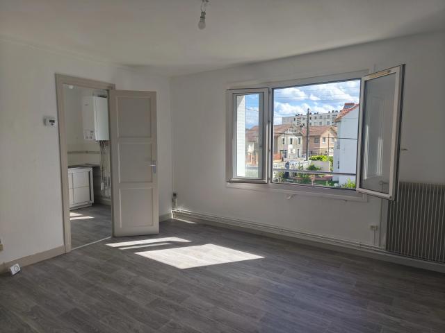 Location Appartement Rue Lucien Sampaix, Roanne