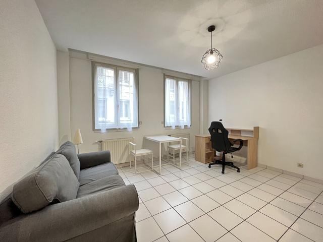 Location Appartement Rue de Vernay, Le Coteau