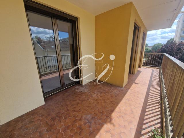 Location Appartement Rue Luizet, Écully