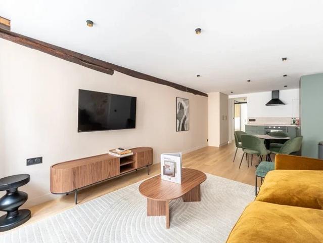 Location Appartement Rue Mouffetard, Paris