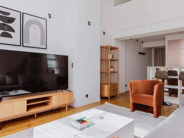 Location Appartement Rue Mouraud, Paris