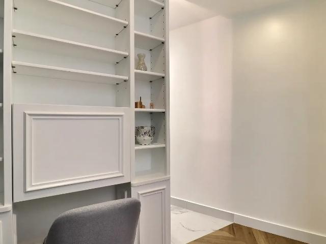 Location Appartement Rue Molière, Paris