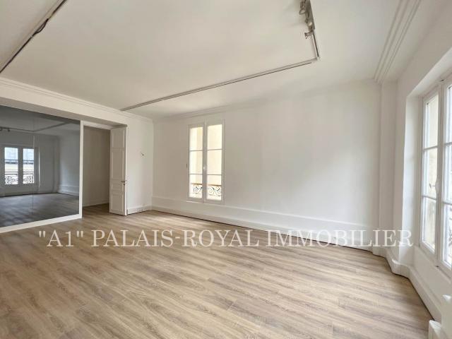 Location Appartement Rue Molière, Paris