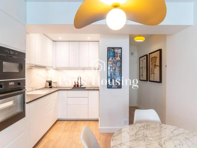 Location Appartement Rue Monge, Paris